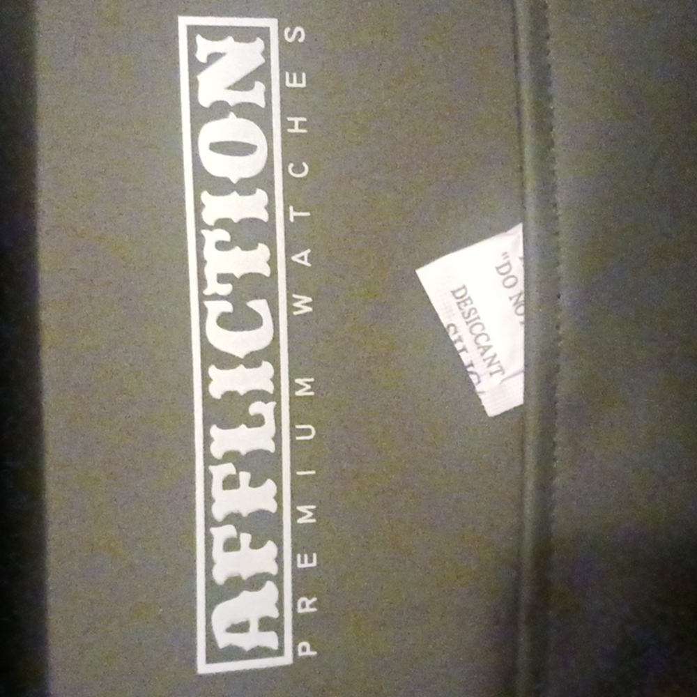 Affliction women's watch - Picture 6 of 9